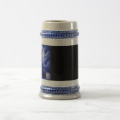 月と白い雲の前でポーズをとる黒猫 ビールジョッキ (中央)