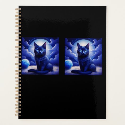 月と白い雲の前でポーズをとる黒猫 プランナー手帳 (正面)