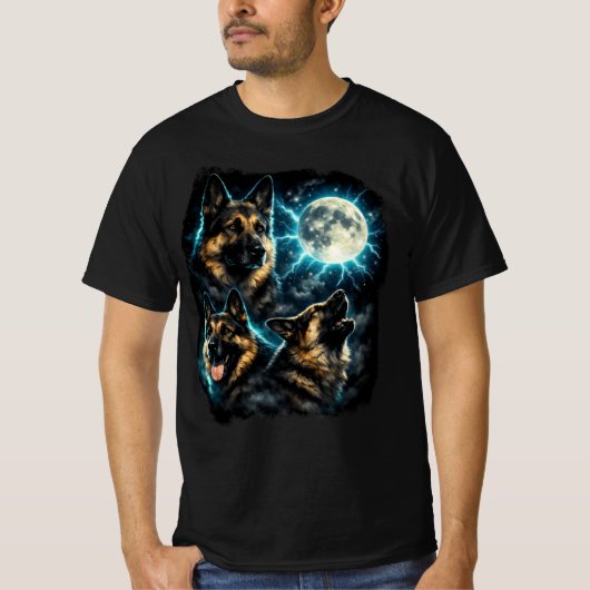月に向かって吠えるジャーマンシェパード Tシャツ (正面)