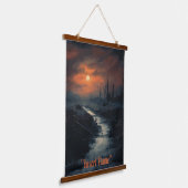 月に照らされたメナ幽霊のよく出るス:夕暮れ時の黒い森 吊り下げ型タペストリー (傾斜あり)