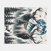 月に照らされた山の下の神秘的な森に入る フリースブランケット (正面(横))