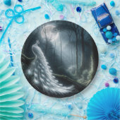 月に照らされた森の中の白い孔雀 ペーパープレート (パーティー)