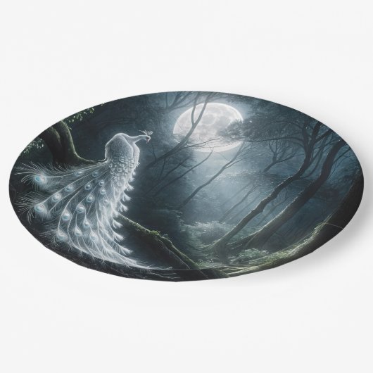 月に照らされた森の中の白い孔雀 ペーパープレート (アングル)