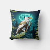 月に照らされた空の下の岩に止まったワシ クッション (正面)