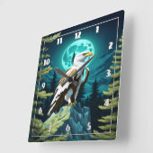 月に照らされた空の下の岩に止まったワシ スクエア壁時計 (傾斜)