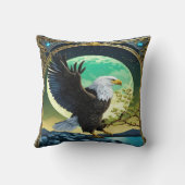 月に照らされた背景を持つ岩に止まったワシ クッション (裏面)