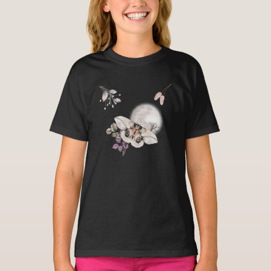 月に照らされた蛾のグラフィック Tシャツ (正面)