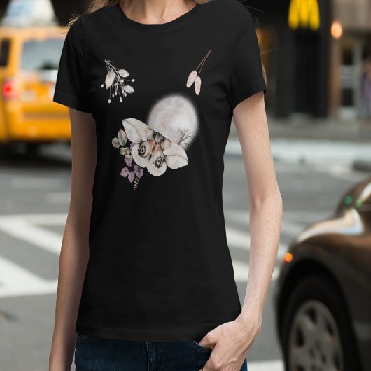 月に照らされた蛾のグラフィック Tシャツ