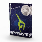 月のそばで宇宙に輝く体操選手 フォトブロック (右)