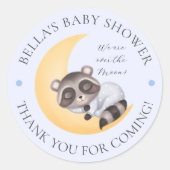 月のアライグマ男の子の赤ちゃんシャワーを夢見る ラウンドシール (正面)
