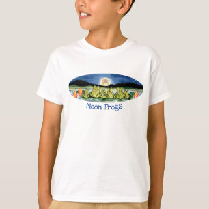 月のカエルの自然なnight湖の背景画 tシャツ