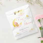 月のクマの女の子の赤ちゃんシャワー フェイバーバッグ (封をした状態)