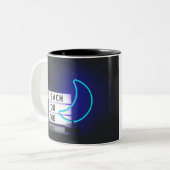 月のサインのタイポグラフィ画像のためのムーンアートのリーチ ツートーンマグカップ (正面左)