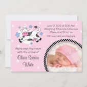 月のベビーの写真の誕生の発表上の牛 案内状 (正面)