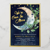 月のユーカリの上で赤ちゃんシャワー海軍金ゴールド 箔招待状 (正面)