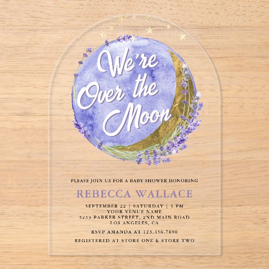 月のラベンダーアーチベイビーシャワーの上にいる アクリル招待状 (正面)