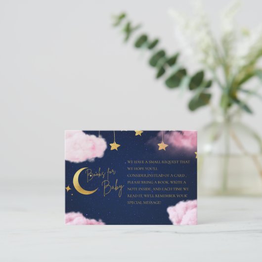 月の上でピンクの赤ちゃんシャワーの本 エンクロージャーカード (スタンド正面)