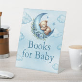 月の上にベビーテディベアのための本 台座サイン (インサイチュ)