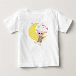 月の上に座るかわいい羊のモノグラム ベビーTシャツ