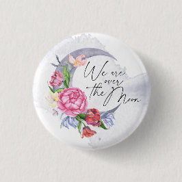 月の上に花の赤ちゃんシャワー 缶バッジ