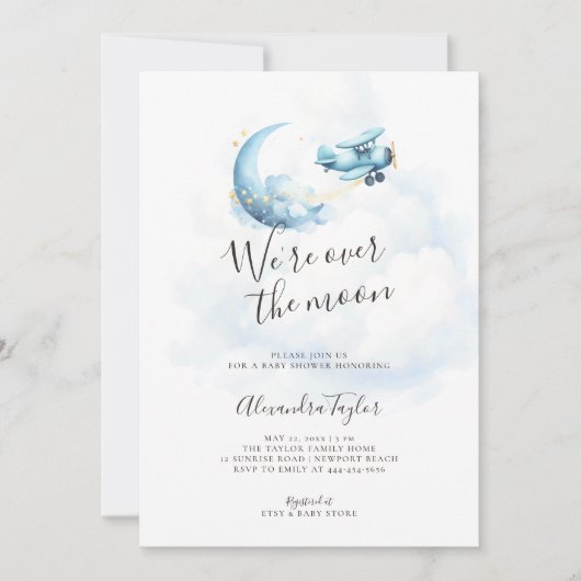月の上の青い雲の飛行機男の赤ちゃんシャワー 招待状 (正面)