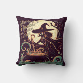 月の下でポーションを作る白熱［赤熱］光を放つ魔女 クッション (正面)