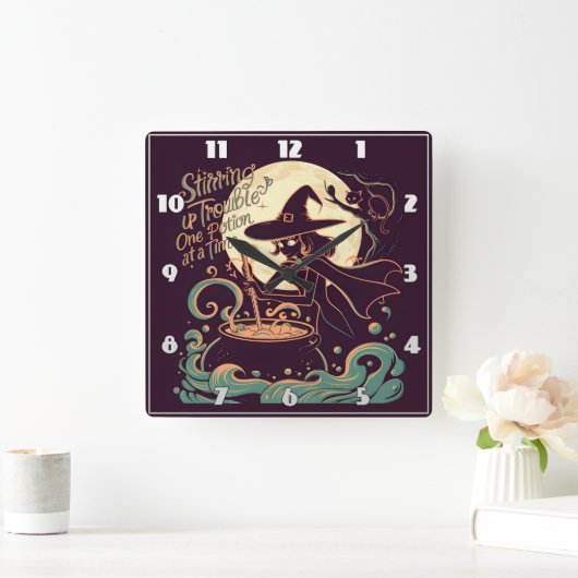 月の下でポーションを作る白熱［赤熱］光を放つ魔女 スクエア壁時計 (ホーム)