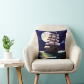 月の下の海に照らされた船 クッション (椅子)