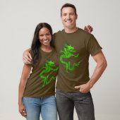 月の中の青いカラフルな中国の伝統的なドラゴン Tシャツ (ユニセックス)