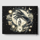 月の光の下で水晶を持つ手 ゲストブック (裏面)