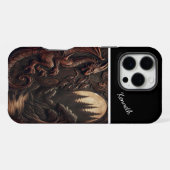 月の光の下に彫られたドラゴン iPhoneケース (裏面横)