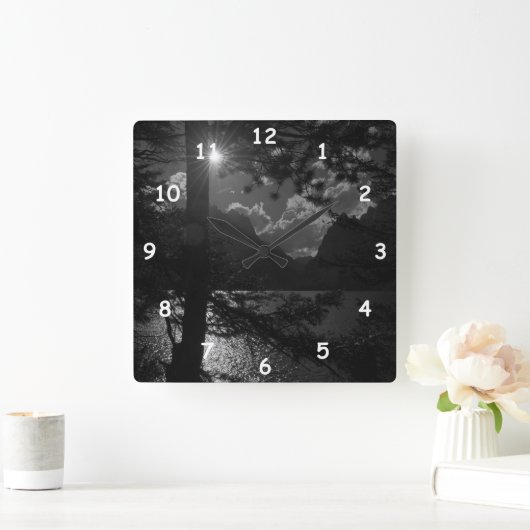 月の光の中の美しい湖 スクエア壁時計 (ホーム)