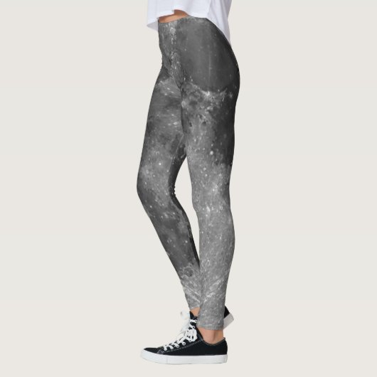 月の全面 レギンス (左)