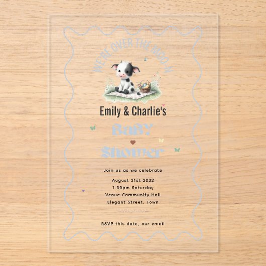 月の向こうだ！ボーイズ子供の誕生日ファーム牛かわいい アクリル招待状 (正面)