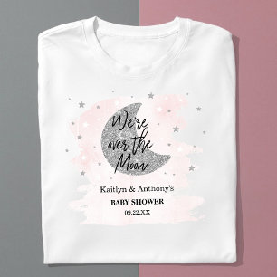 月の向こうに 女の子の赤ちゃんシャワー Tシャツ