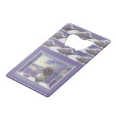 月の壺の中のスミレ クレジットカード栓抜き (正面アングル)