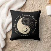 月の天黒の太陽の愛で生きる クッション (ブランケット)