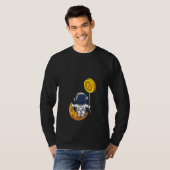 月の宇宙への宇宙飛行士Bitcoin Btc Tシャツ (正面フル)