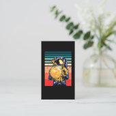 月の宇宙を保持する宇宙飛行士レトロ 名刺 (スタンド正面)