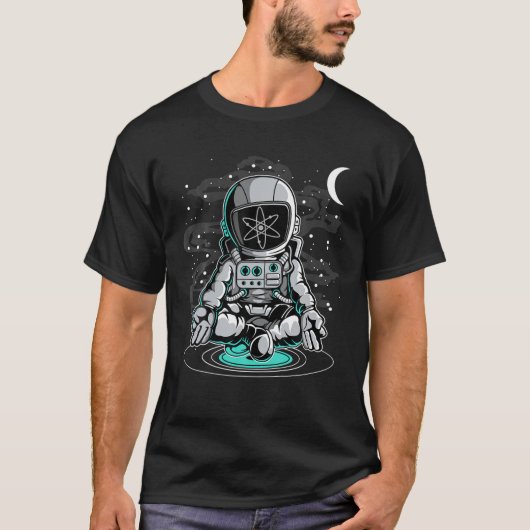 月の暗号への宇宙飛行士ヨガコスモスATOMコイン Tシャツ (正面)