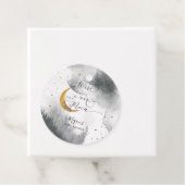 月の灰色の空の赤ちゃんシャワーの上で フェイバータグ (インサイチュ)