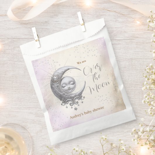 月の紫の赤男女兼用ちゃんシャワーの上で フェイバーバッグ (クリップ留めされた状態)