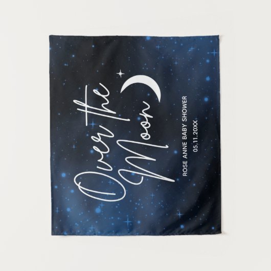 月の背景の名前の上に日付ベビーシャワー タペストリー (正面)