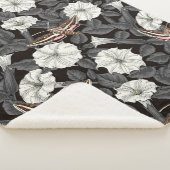 月の花とスフィンクスの蛾2 シェルパブランケット (3/4)