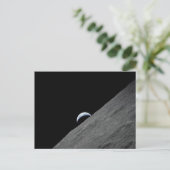 月の表面から昇る三日月 ポストカード (スタンド正面)