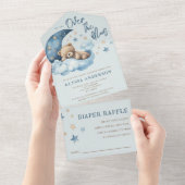 月の赤ちゃんシャワーの上にテディベア青 オールインワン招待状 (貼ってはがせる)