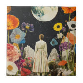 月の輝くエレガンス – 月のある女性のバックビュー3 タイル (正面)