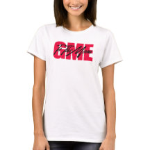 月のTシャツに合わせる