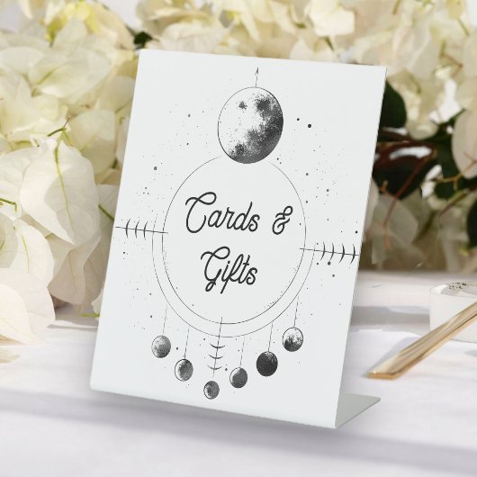 月をテーマにしたモダンな結婚式のカードとギフト 台座サイン
