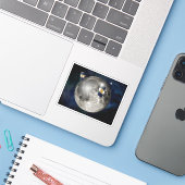 月を周回するツイングリル宇宙船。 シール (ノートパソコンとiPhone)